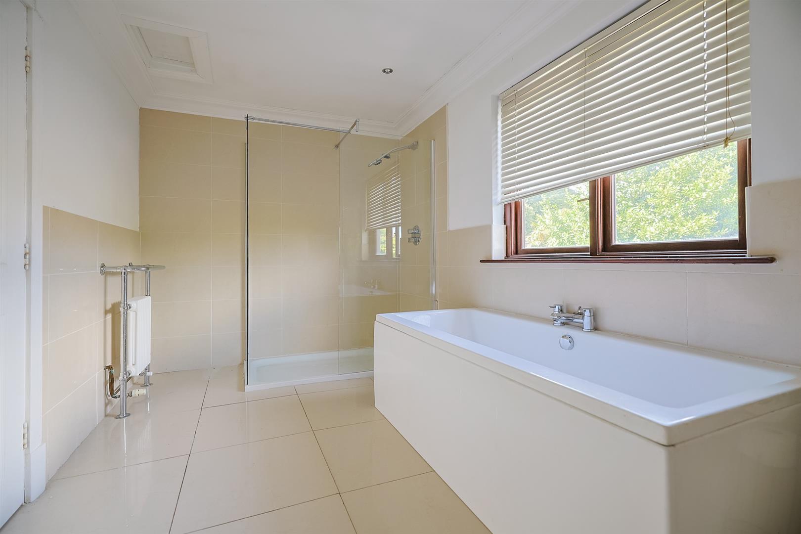 4 Palmyra Court, West Cross, Swansea, SA3 5TJ